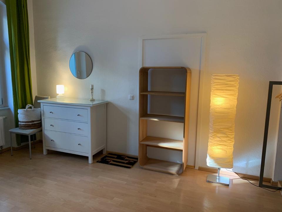 Thumbnail-möbliertes WG-Zimmer Schillerstraße 68 in 145 m²Wohnung