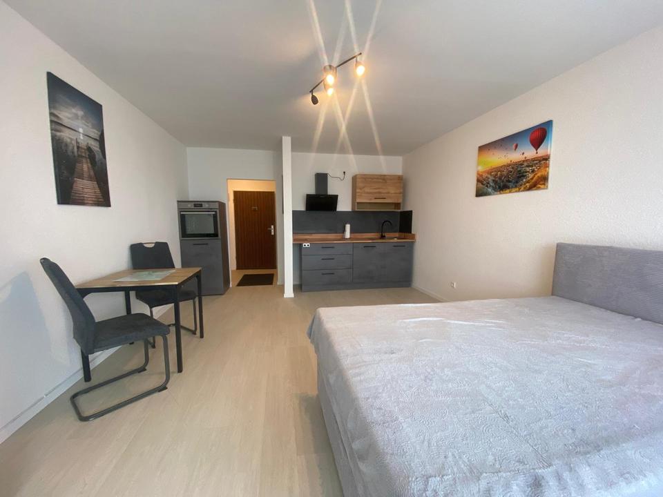 Thumbnail-Möblierte 1-Zimmer-Studio-Wohnung mit großem Balkon in LU