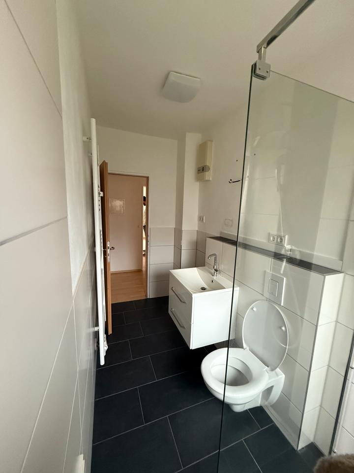 Thumbnail-Helle 3-Zimmer-Wohnung mit modernisiertem Bad in Bischofsheim