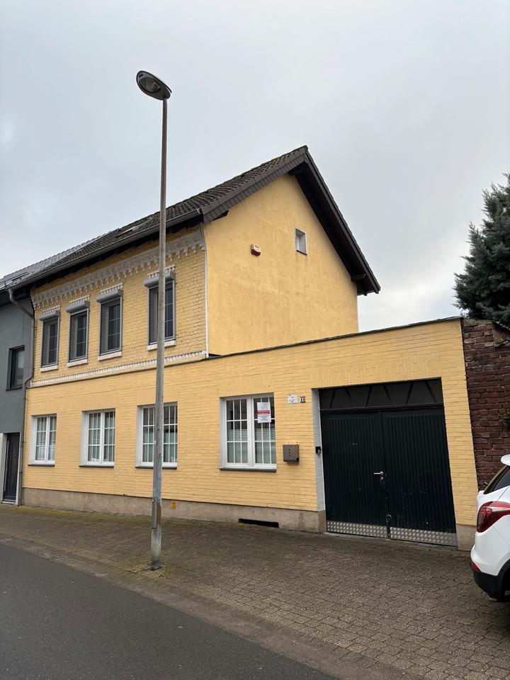 Thumbnail-Modernisiertes Einfamilienhaus mit großem Grundstück
