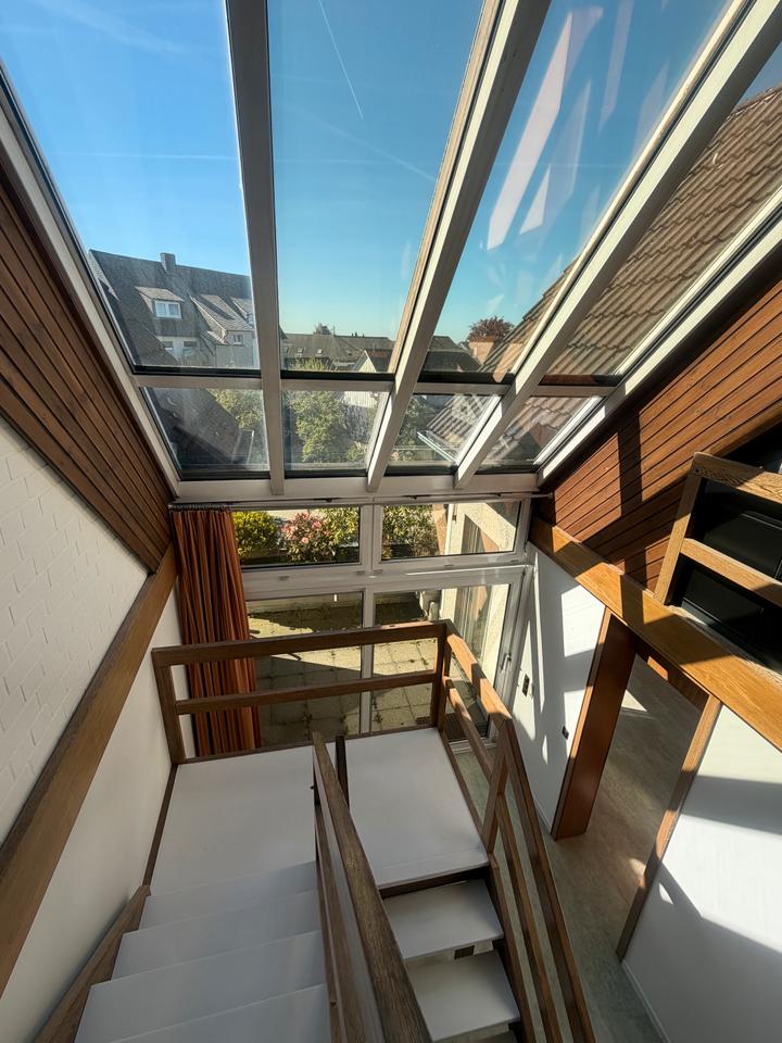 Thumbnail-Haus-im-Haus-Gefühl: großzügige Maisonette-Wohnung mit offenem Kamin, TerrasseBalkon in Innenstadtlage m. Stellplatz