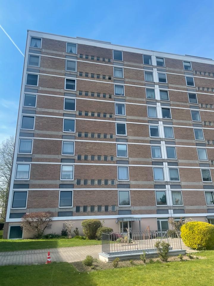 Thumbnail-Sanierungsbedürftige 3,5 - Zimmer-Wohnung mit Ausblick ins Grüne