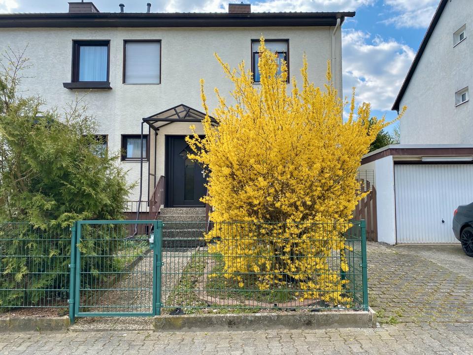 Thumbnail-Doppelhaushälfte in Wiesbaden von privat