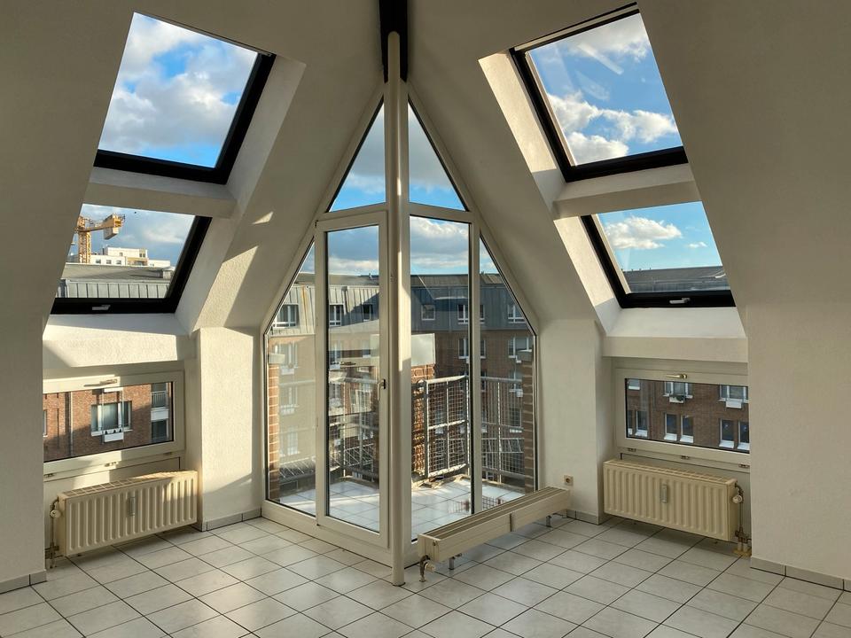 Thumbnail-2-Zimmer Dachgeschosswohnung in Köln-Porz zu vermieten