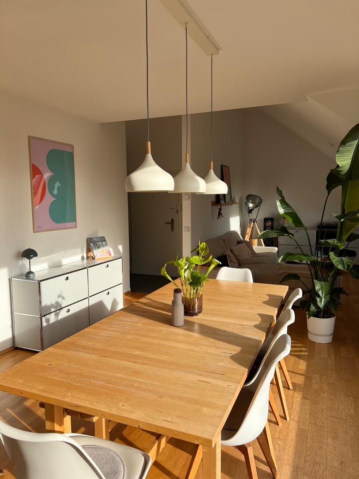 Thumbnail-Helle 2,5-Zimmer-Wohnung mit Loggia, Aufzug und Garage