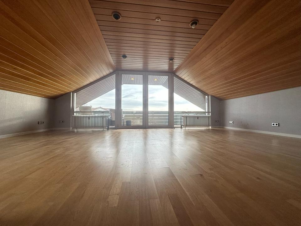 Thumbnail-idyllische 2,5-Zimmer Studio-Wohnung mit Loggia Herrenberg Kayh