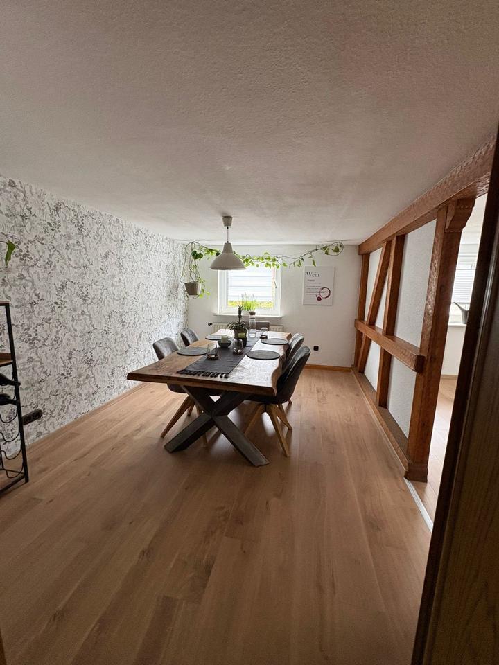 Thumbnail-Renoviertes 12-Zimmer Einfamilienhaus in Fulda mit Außen-Stellpla