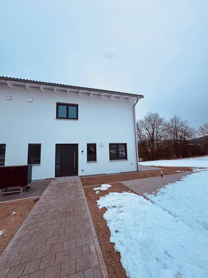 Thumbnail-Doppelhaushälfte neu mit separater Einliegerwohnung rechte Seite