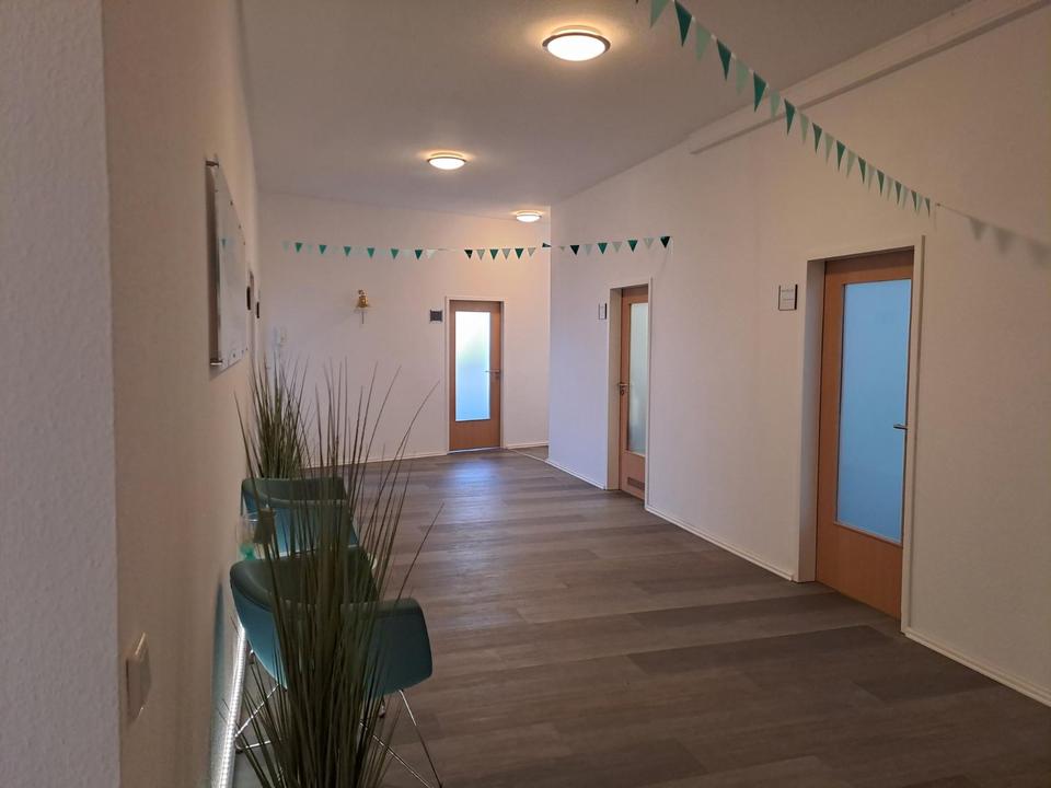 Thumbnail-Großzügige, lichtdurchflutete Büroräume in zentraler Lage