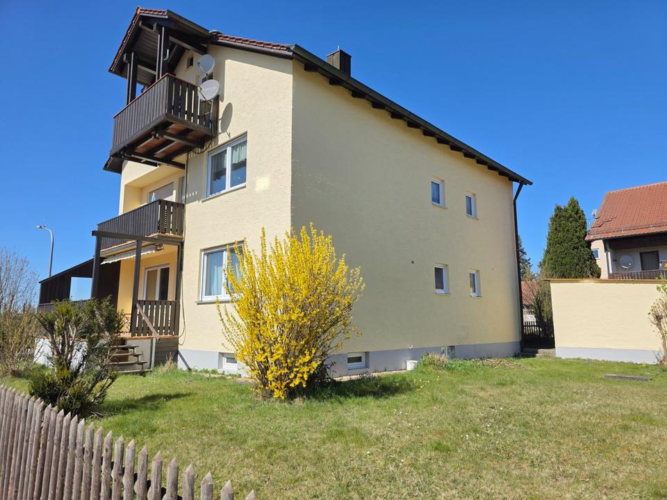 Thumbnail-Sehr gepflegtes Mehrfamilienhaus in Massivbauweise