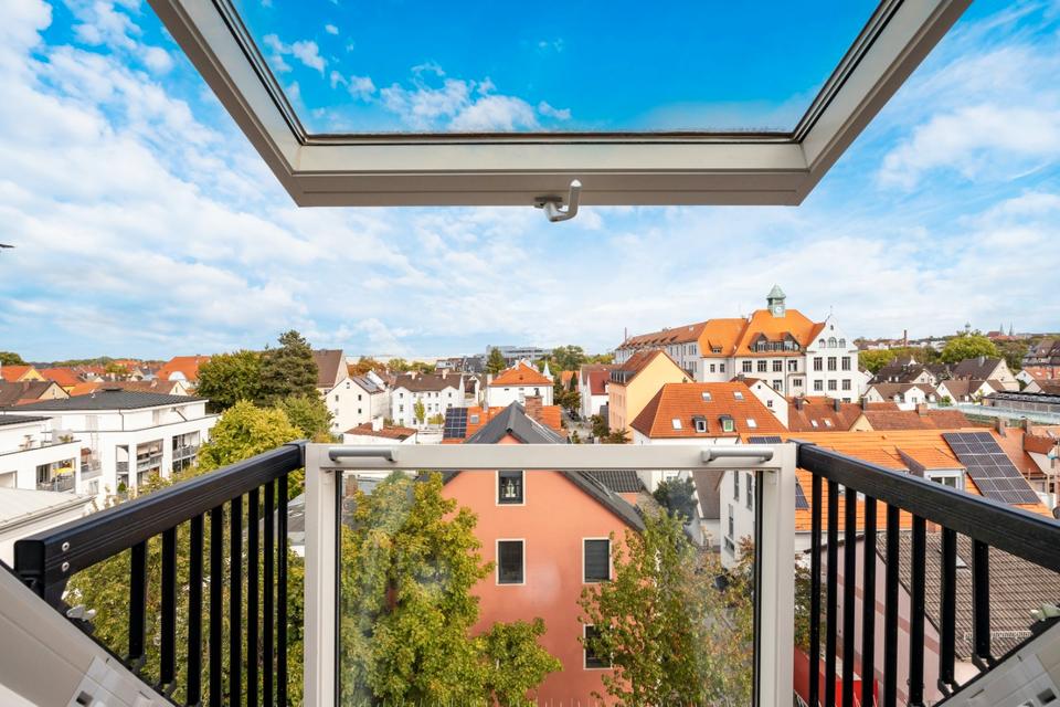 Thumbnail-Sanierte, möblierte 2-Zimmer-Dachgeschosswohnung