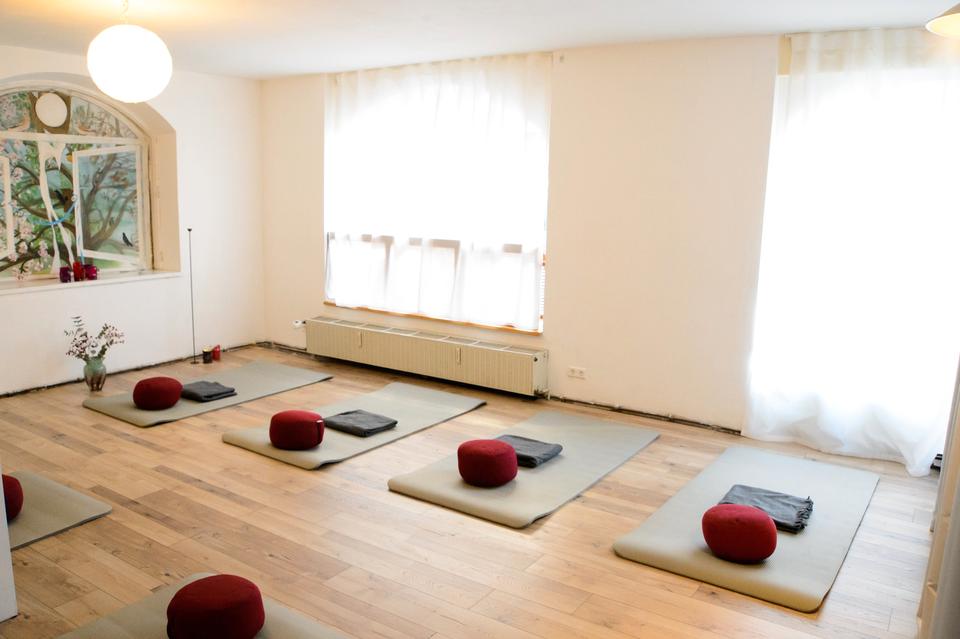 Thumbnail-Gruppenraum-Sharing im Stuttgarter Westen – flexibel, nachhaltig, für Heilberufe