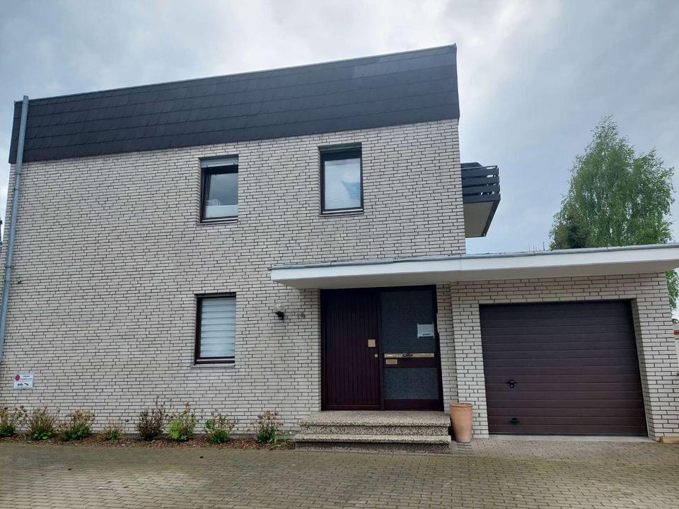 Thumbnail-MFH in Brakel für Kapitalanleger, 311qm, 4 WE, 6% Rendite