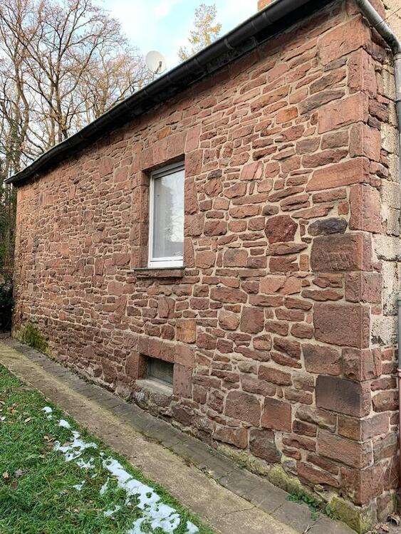 Thumbnail-Natursteinhaus in Üdingen mit Garage - renovierungsbedürftig