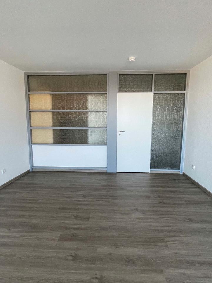 Thumbnail-Frisch renovierte 2-Zimmer Wohnung mit Loggia im 3. OG
