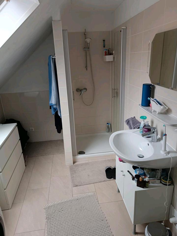 Thumbnail-Schöne große Oberwohnung in Süd-Westlage mit Balkon und Garage