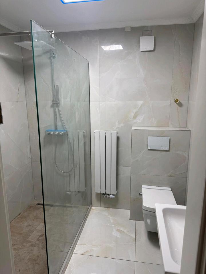 Thumbnail-Erstbezug nach Kernsanierung, mit Granit und Balkon.