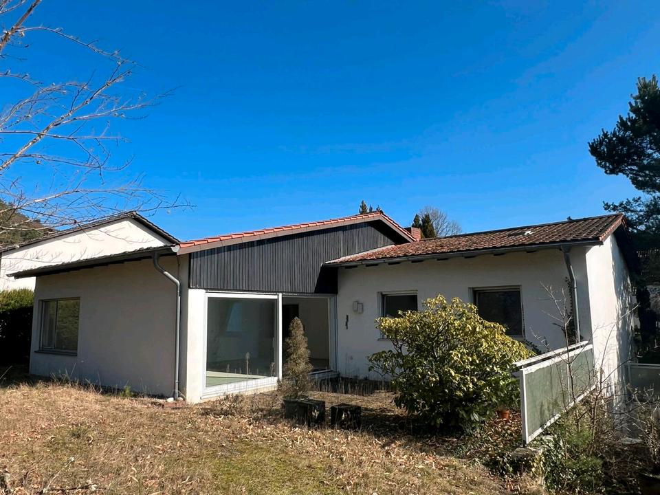Thumbnail-Freistehender Bungalow mit 2 Garagen in Hassel