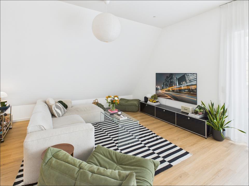Thumbnail-Exklusives SCHÖNTALHAUS: möblierte 3 - Zimmer Wohnung mit EBK und Klimaanlage in der Fußgängerzone