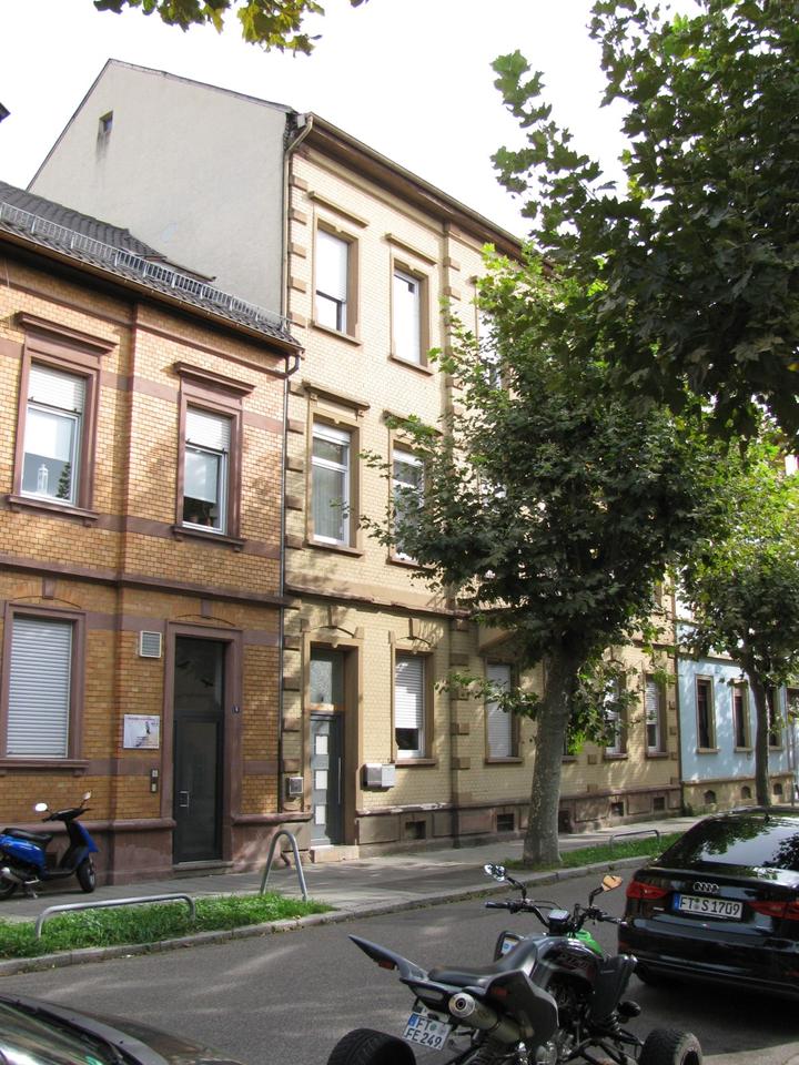 Thumbnail-Großzügige 5 Zimmerwohnung mit Balkon 170 m² top Zentrale Lage