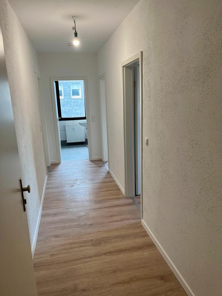 Thumbnail-Helle 2 Zimmer Wohnung inkl Stellplatz