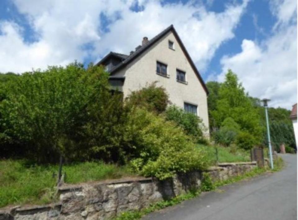 Thumbnail-Idyllisches Einfamilienhaus mit Anbau, Terrasse und Garten