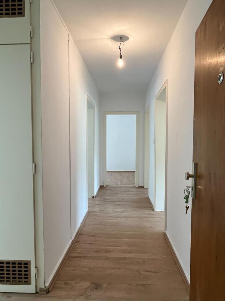 Thumbnail-***ERSTBEZUG NACH SANIERUNG – FAMILIEN AUFGEPASST*** Sehr helle 3-Zimmer-Wohnung im EG