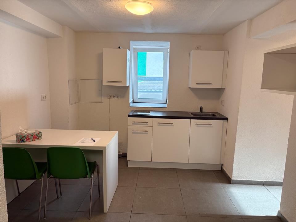 Thumbnail-** Neu sanierte 2-Zimmer-Einliegerwohnung, möbliert, WLAN inkl.**