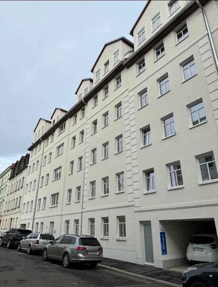 Thumbnail-Schöne 2 Zimmer Wohnung 48qm mit Loggia