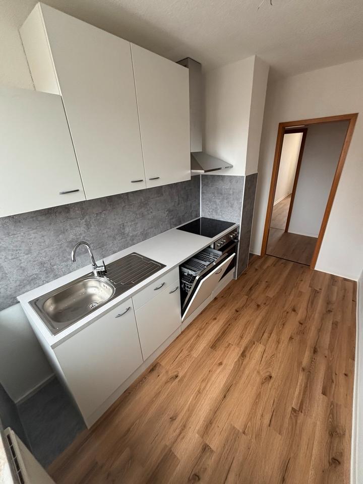 Thumbnail-Attraktive 3-Raumwohnung mit Balkon und neuer Küche in Glauchau