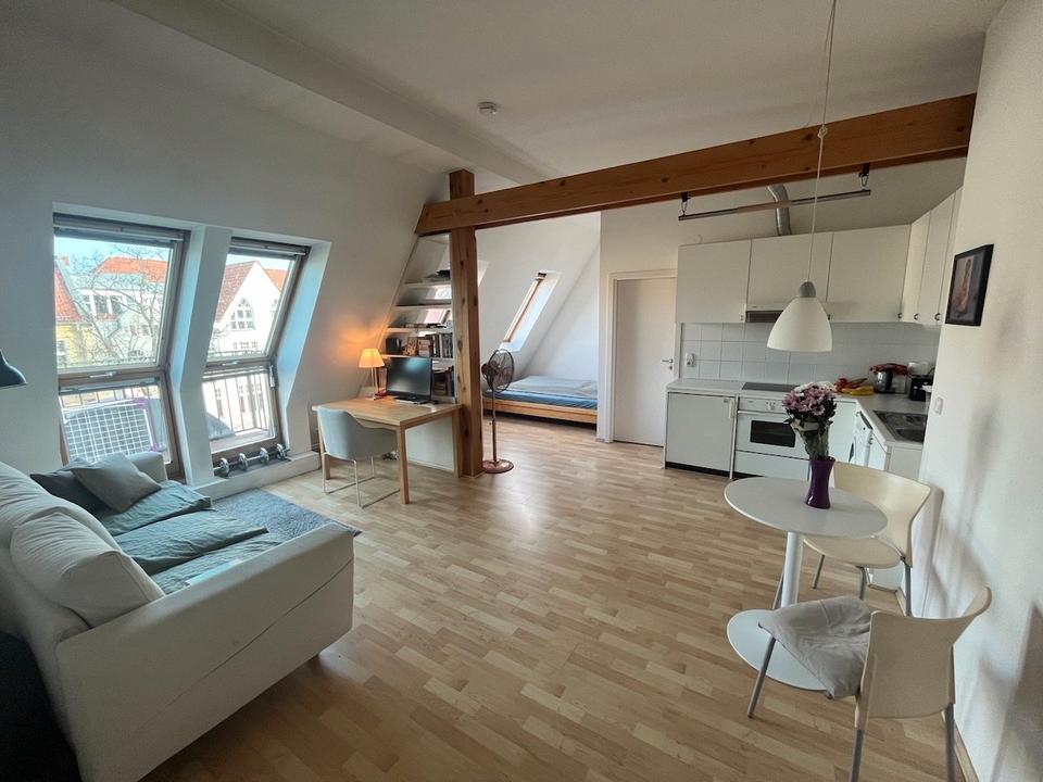 Thumbnail-Schöne möblierte Dachgeschosswohnung zur Untermiete für 2 Monate