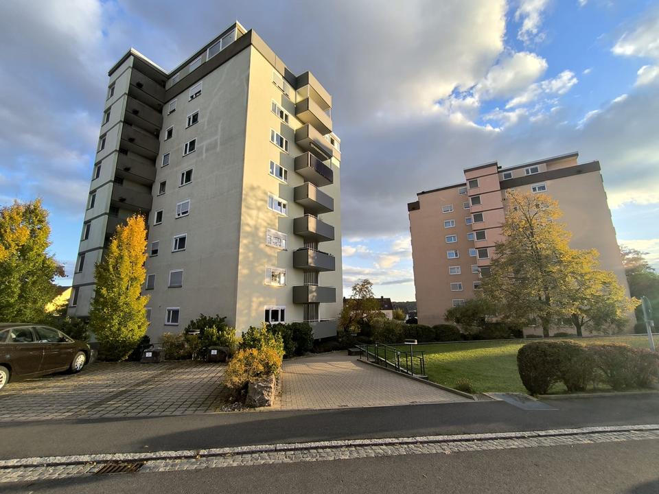Thumbnail-Helle 3-Zimmer-Wohnung mit Balkon und Garage in Rottendorf