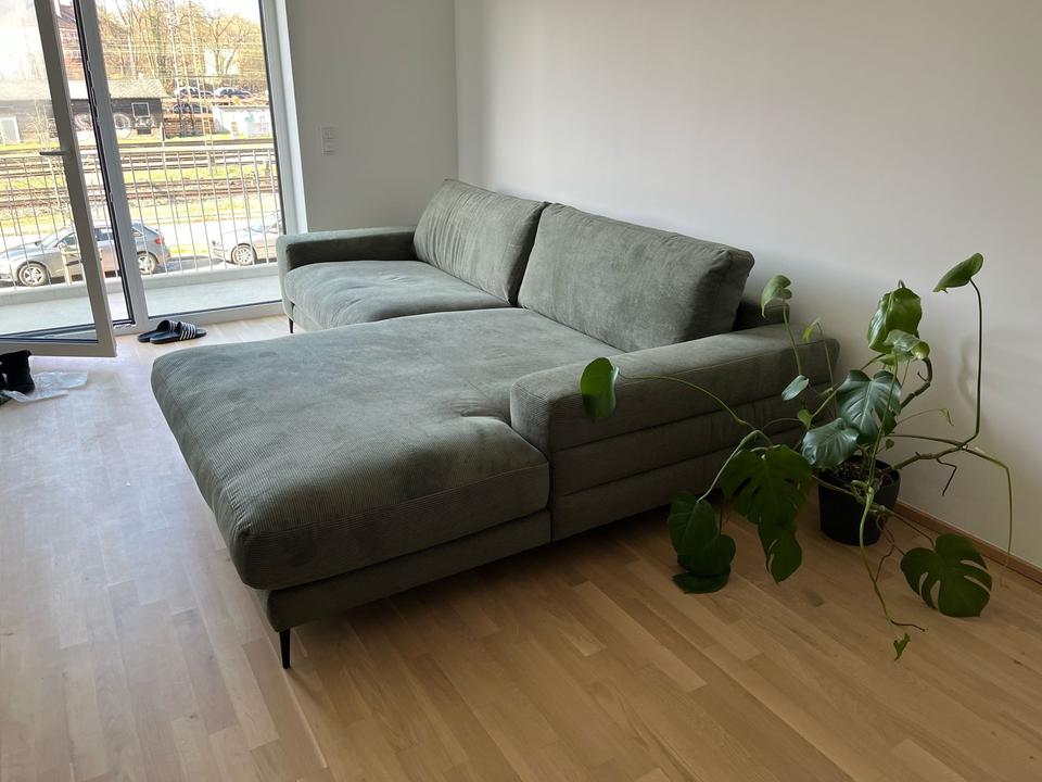 Thumbnail-Moderne 3-Zimmer Wohnung mit Balkon und Tiefgaragenstellplatz