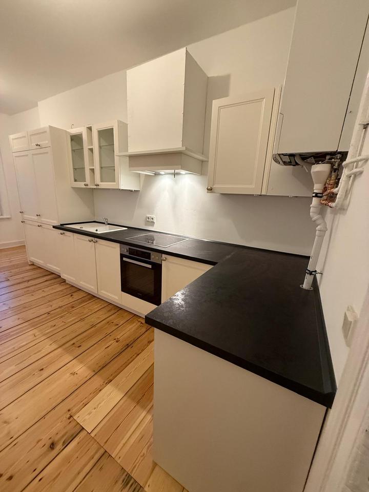 Thumbnail-Viel Platz im Zentrum von St. Pauli - modernisierte 4 Zimmerwohnung mit Stuck