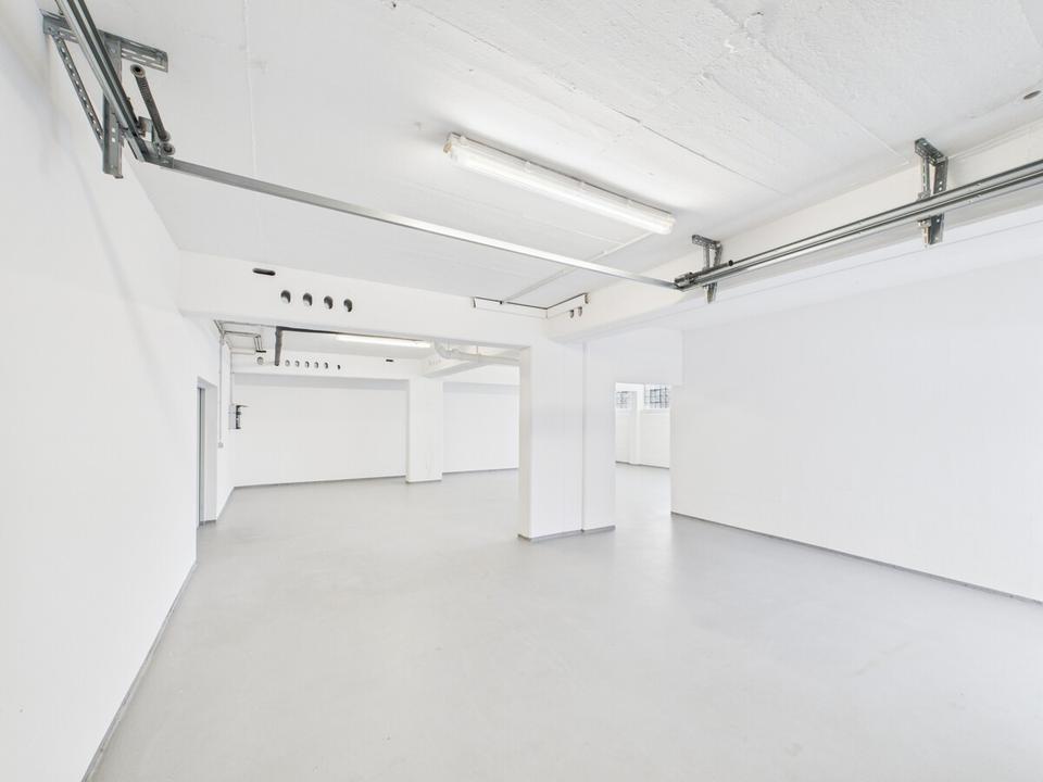 Thumbnail-Kompakte Gewerbefläche im Gewerbepark – 100 m² Lagerhalle verfügbar