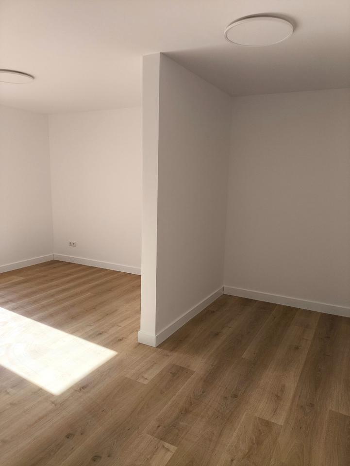 Thumbnail-Moderne 3-Zimmer-Wohnung im 1. Obergeschoss mit Balkon