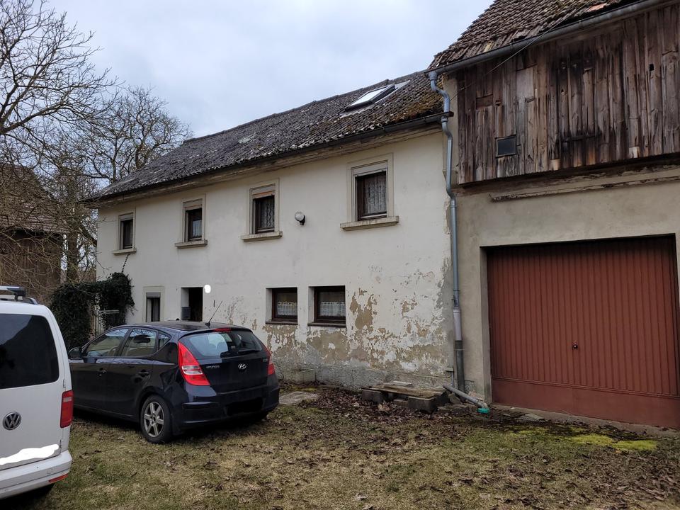 Thumbnail-Bauernhaus, 6 Zi. mit 4 Garagen, Scheune, Nebengeb. zu verkaufen