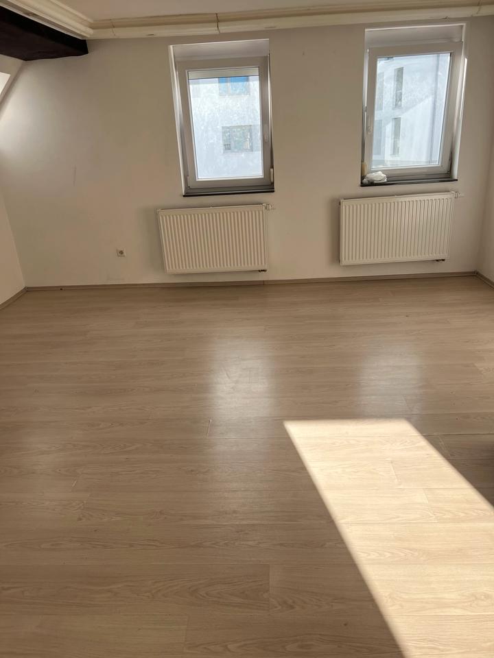 Thumbnail-Große Maisonette 4 zimmerwohnung in Magstadt