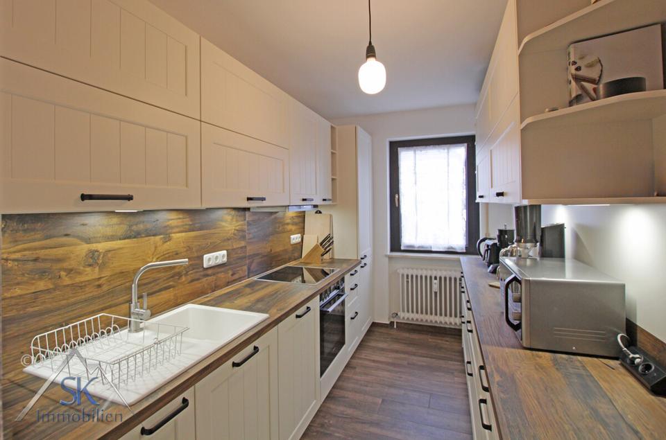 Thumbnail-Hochwertige 3 Zi. Whg. mit Loggia, Garage und 2 Stellplätzen in Puchheim wartet auf neue Bewohner!