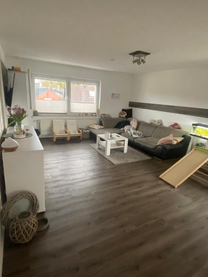 Thumbnail-Geräumige Wohnung im ersten OG. mit Garten und mögl. Abstellfläche