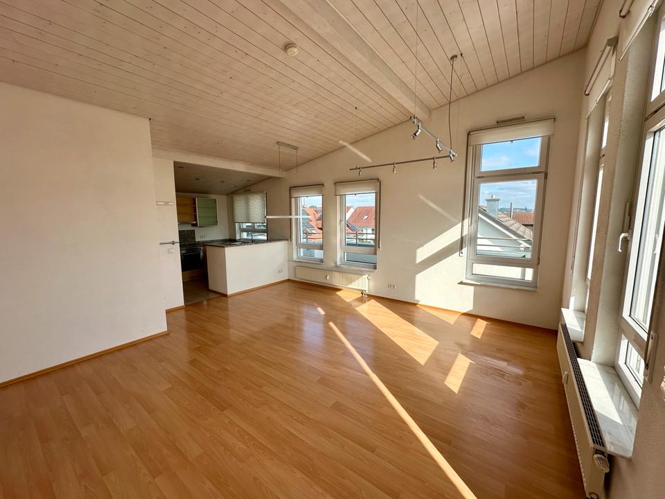 Thumbnail-3 Zimmerwohnung mit großer Dachterrasse in Böblingen-Dagersheim