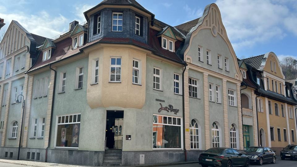 Thumbnail-Schöne gemütliche 2 Zimmerwohnung mit Einbauküche