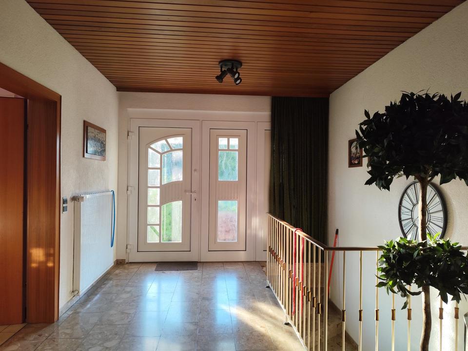 Thumbnail-1–2 Familienhaus in Lich, Großzügig, ruhig & mit Weitblick