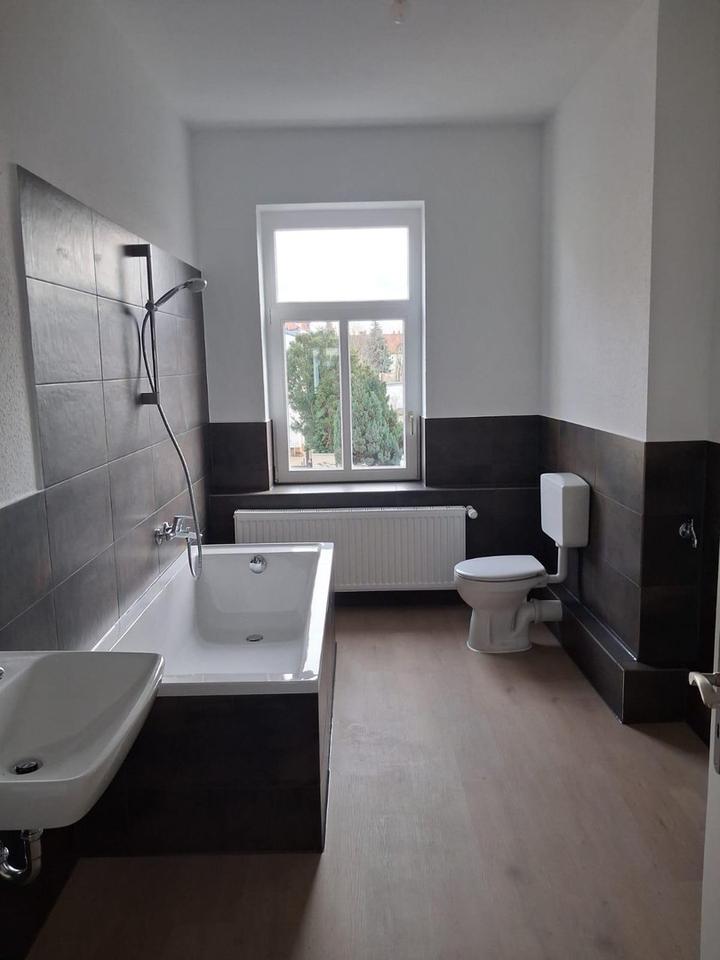 Thumbnail-Erstbezug nach Renovierung! 2 Zimmer Wohnung, nahe Cospudener See, neues Bad & Vinylboden