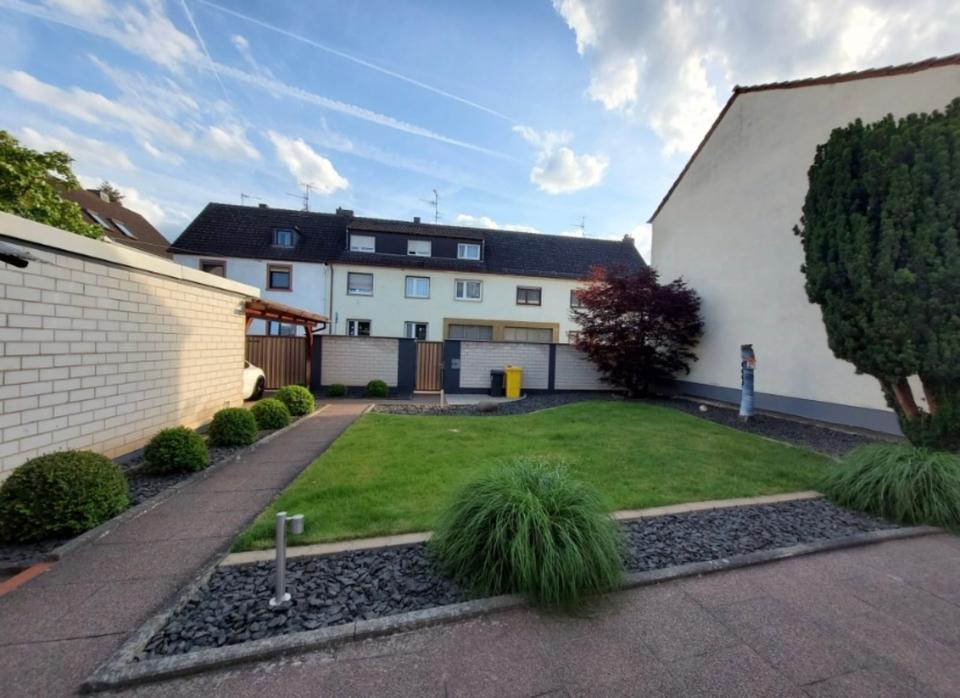 Thumbnail-Freistehendes Einfamilienhaus mit Einliegerwohnung u. Erdwärme