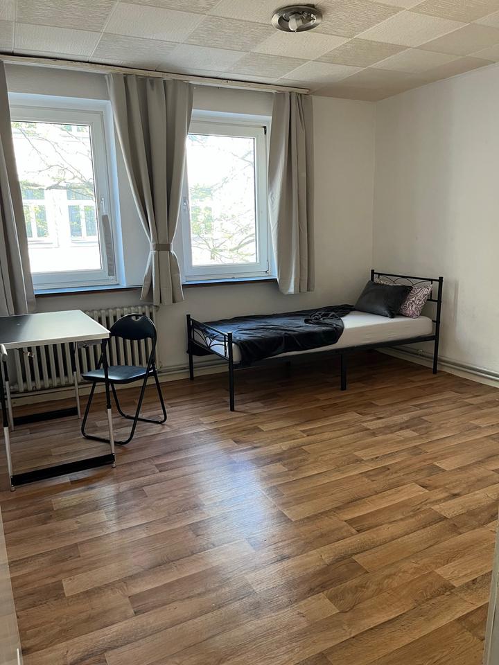 Thumbnail-Renovierte, möblierte 2,5 Zimmer Wohnung Duisburg - Mitte