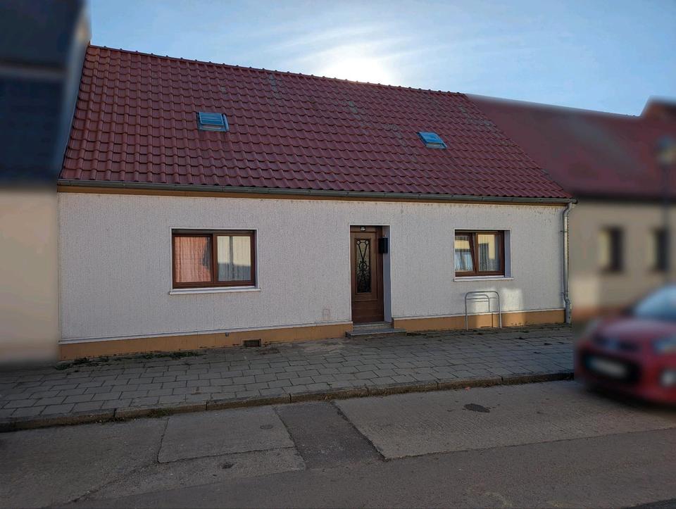 Thumbnail-Reihenhaus in ruhiger Lage mit großem Garten 39249 Barby (Elbe)