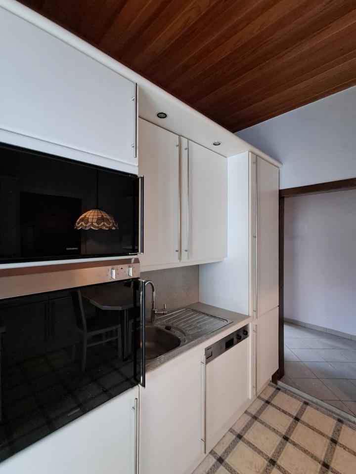 Thumbnail-Anfragen NUR per E-Mail. Demnächst. Ideal für Studenten-WG. 4-Zimmer-Wohnung (124 m²) im 1. OG mit EBK und Balkon in Geestemünde.