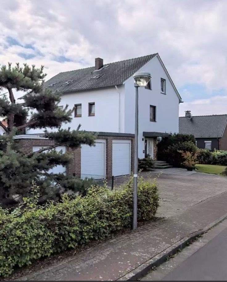 Thumbnail-3 Zimmer Wohnung mit Terrasse und Garten