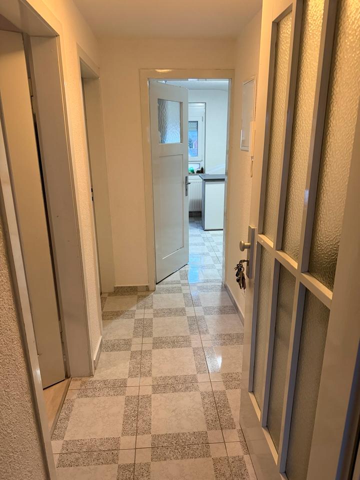 Thumbnail-Helle 2-Zimmer-DG-Wohnung mit zusätzlichem ausgebauten Dachraum